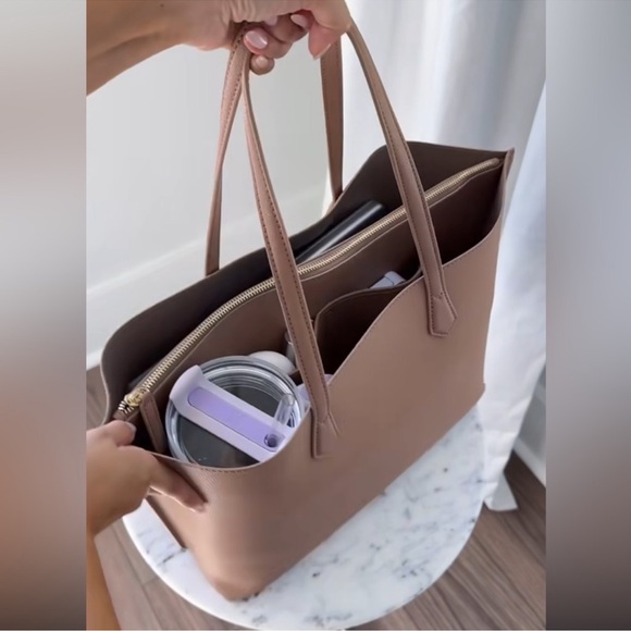 NWOT Quince Italian Leather Triple Compartment Shopper Tote in Cappuccino Tan - Picture 2 of 6